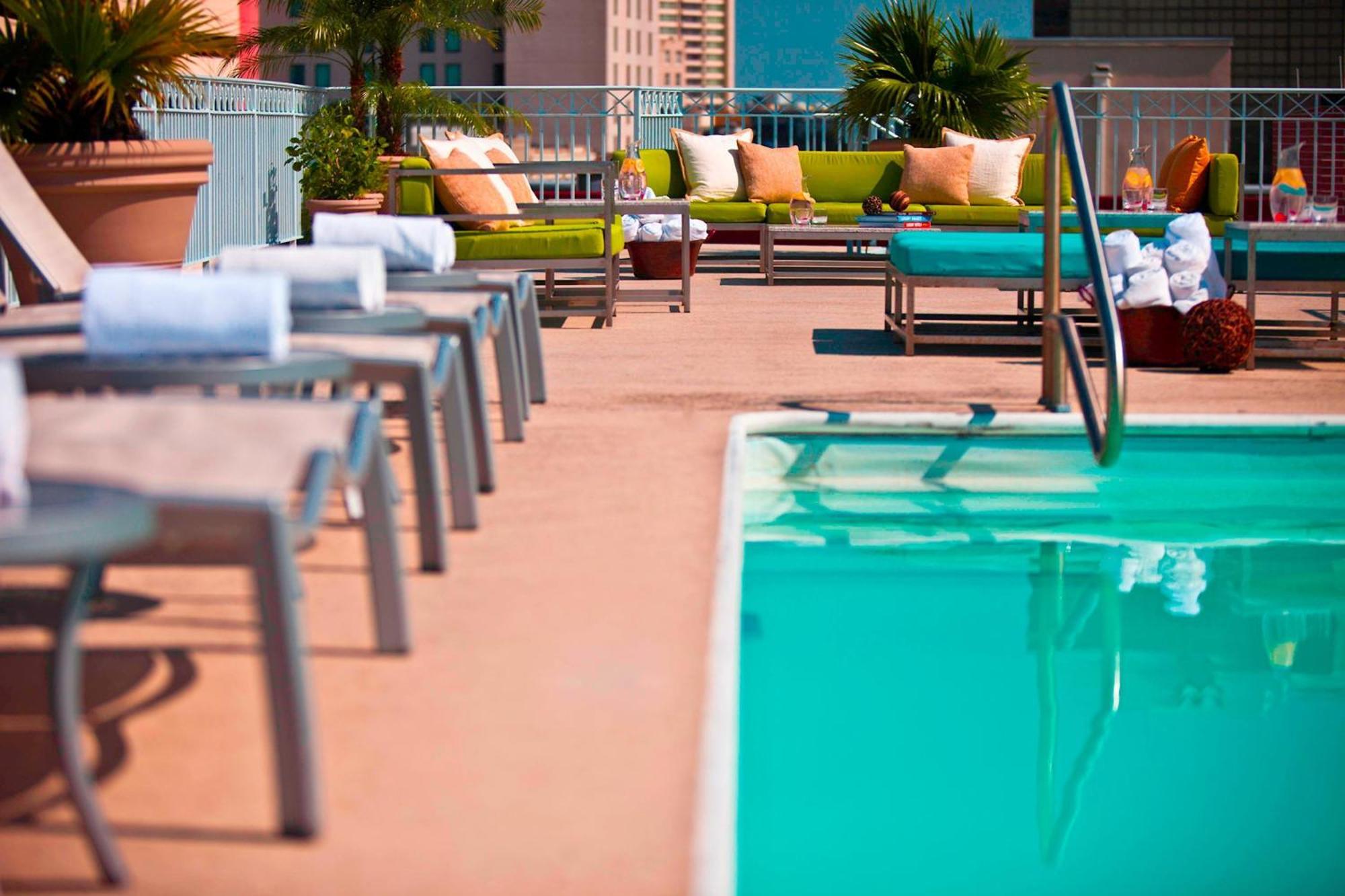 Renaissance New Orleans Arts Warehouse District Hotel Экстерьер фото